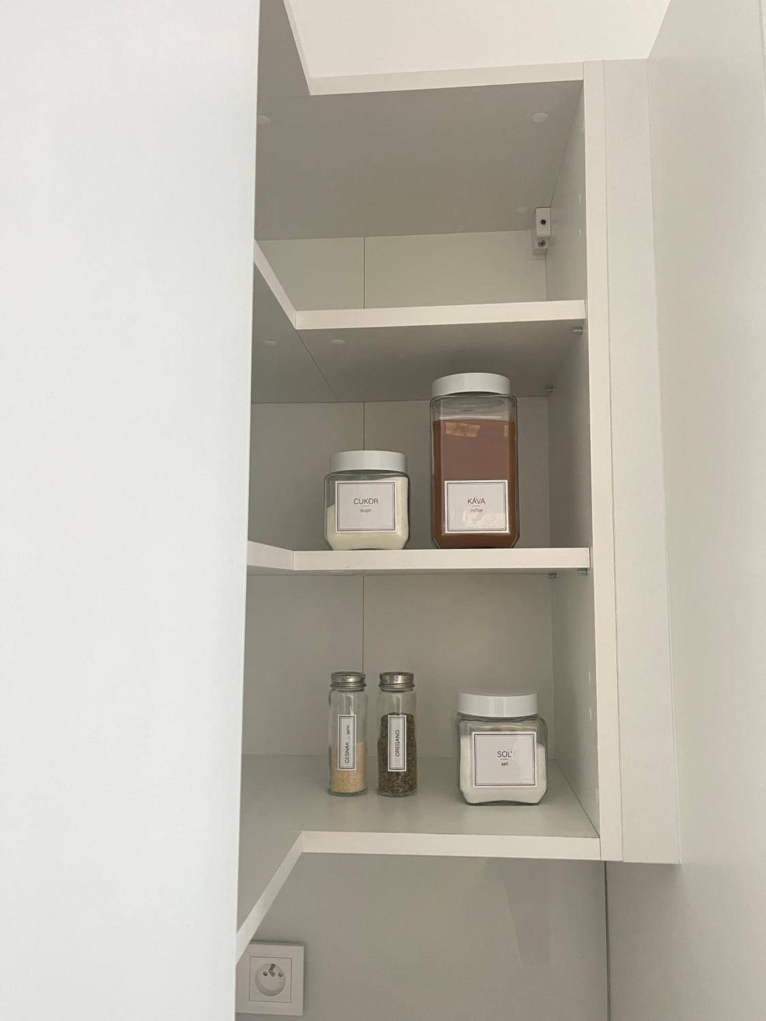 Elegant Escape Apartment III - Free Parking, Easy Access To City Center Bratislava Esterno foto